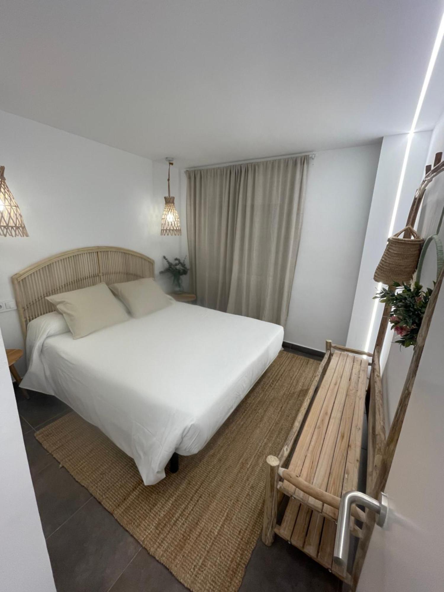 Seahomes Vacations - Marina Boutique Design Apartment Santa Susanna